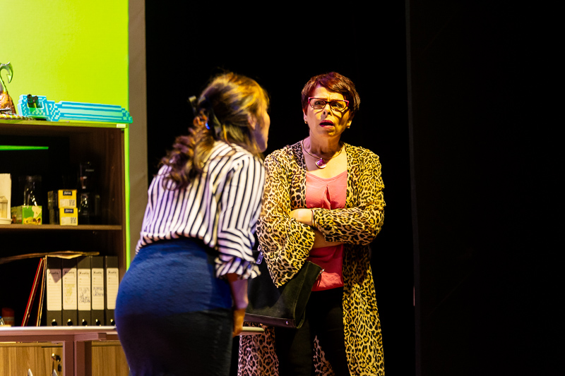 Obra de Teatro "Mi Grado es un Peligro"