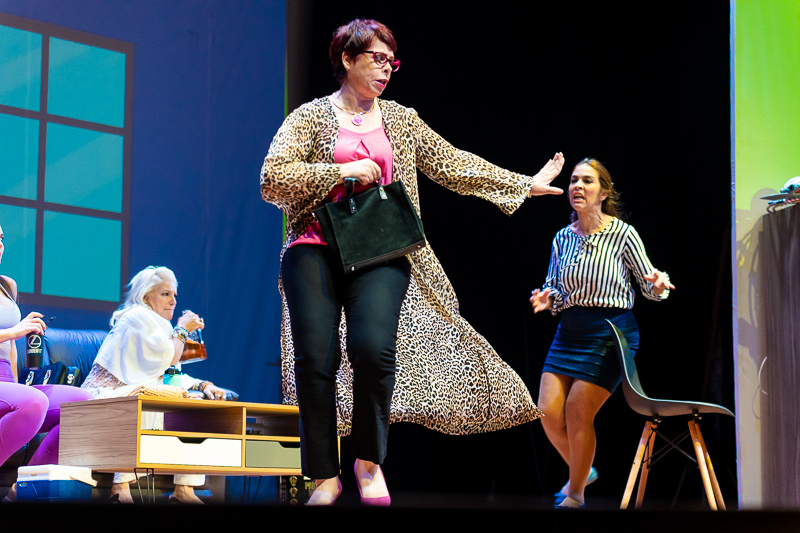 Obra de Teatro "Mi Grado es un Peligro"