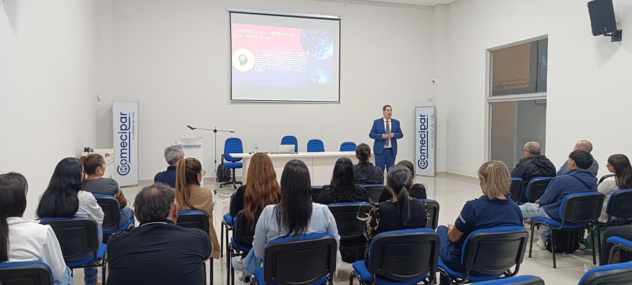 Charla "Amenazas Digitales y Ciberseguridad" CON