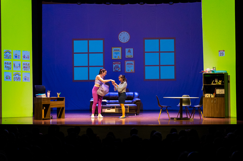 Obra de Teatro "Mi Grado es un Peligro"