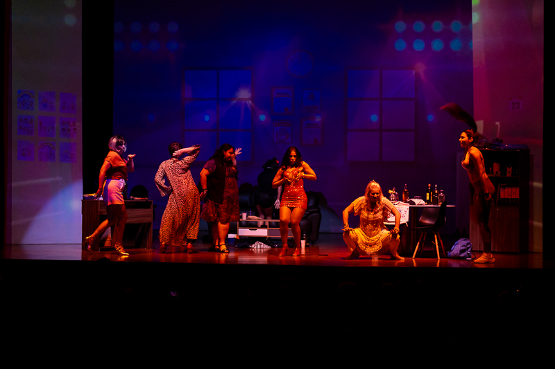 Obra de Teatro "Mi Grado es un Peligro"