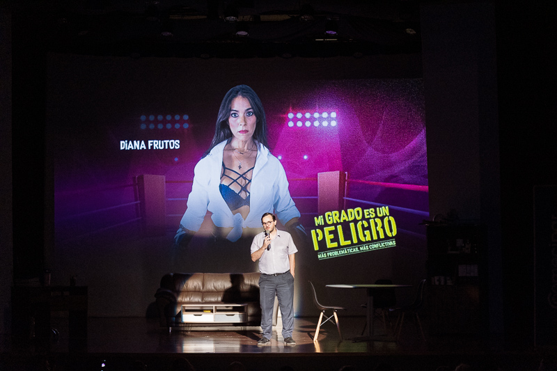 Obra de Teatro "Mi Grado es un Peligro"