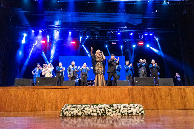 Concierto en Homenaje a la Madre y a la Patria