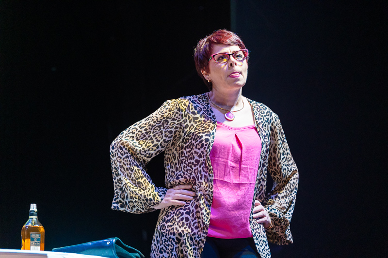 Obra de Teatro "Mi Grado es un Peligro"