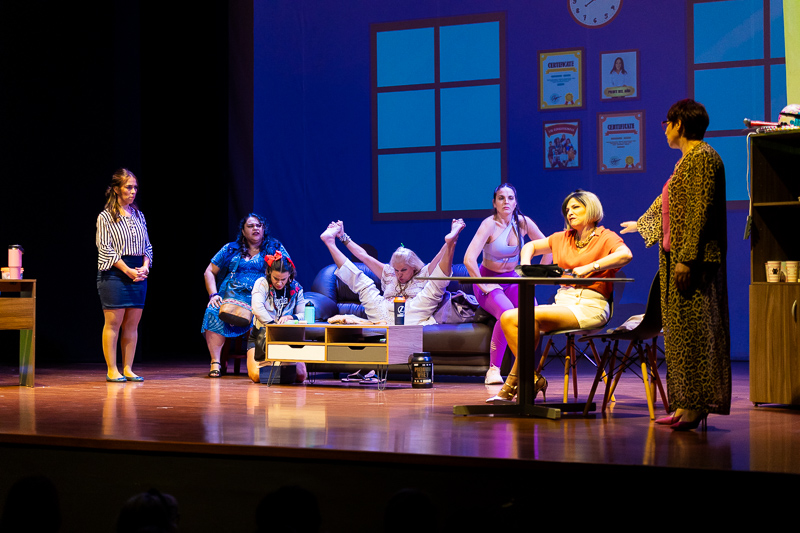 Obra de Teatro "Mi Grado es un Peligro"