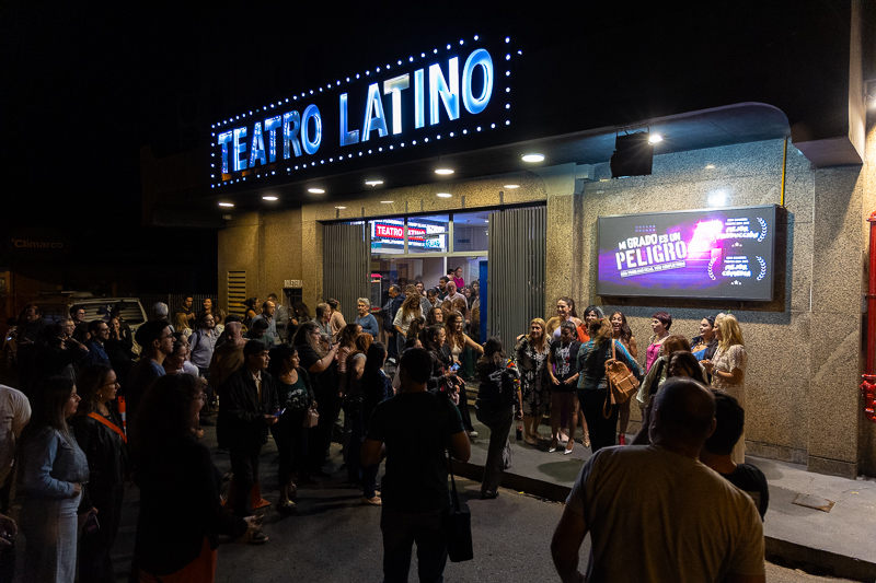 Obra de Teatro "Mi Grado es un Peligro"