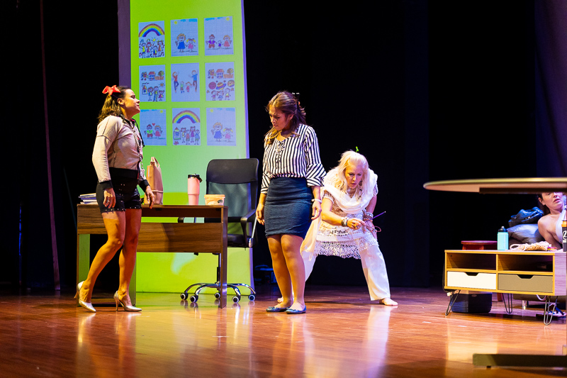 Obra de Teatro "Mi Grado es un Peligro"