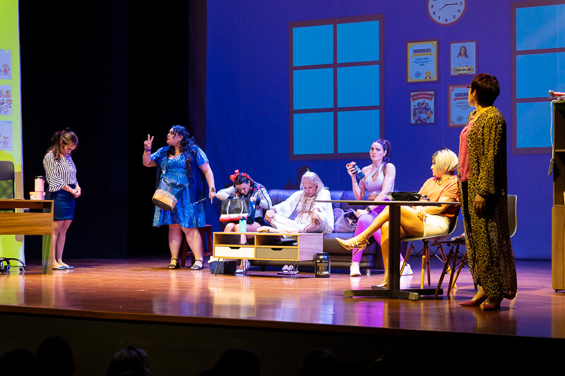 Obra de Teatro "Mi Grado es un Peligro"