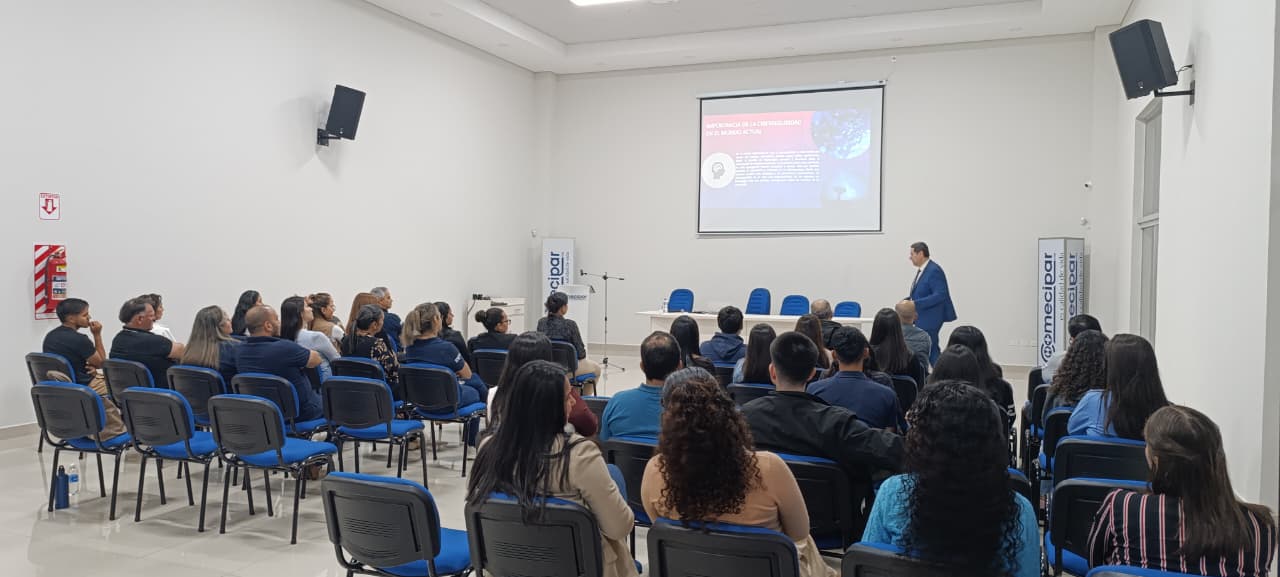 Charla "Amenazas Digitales y Ciberseguridad" CON