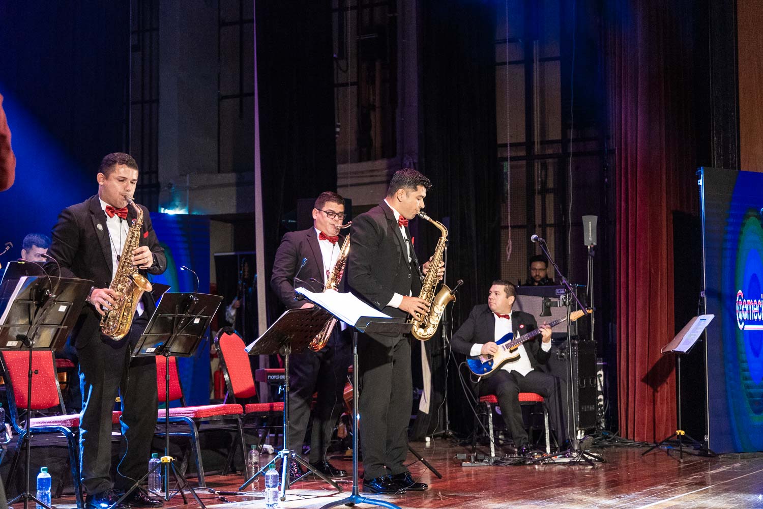 Concierto Homenaje a la Madre y a la Patria