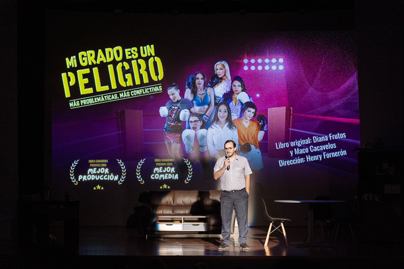 Obra de Teatro "Mi Grado es un Peligro"