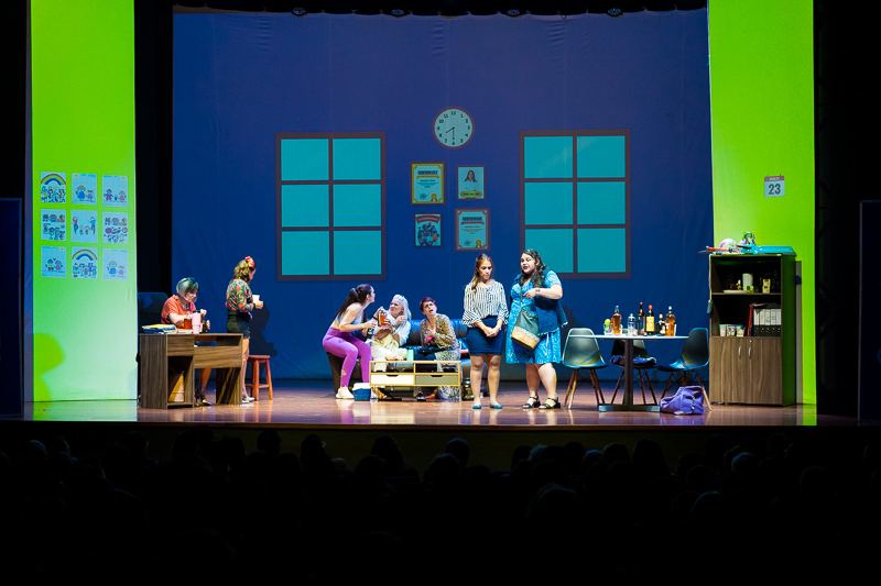 Obra de Teatro "Mi Grado es un Peligro"