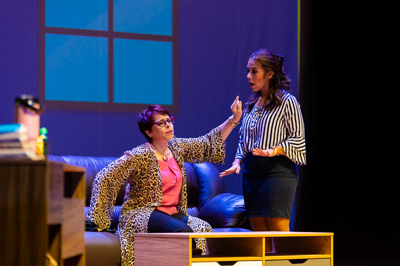 Obra de Teatro "Mi Grado es un Peligro"