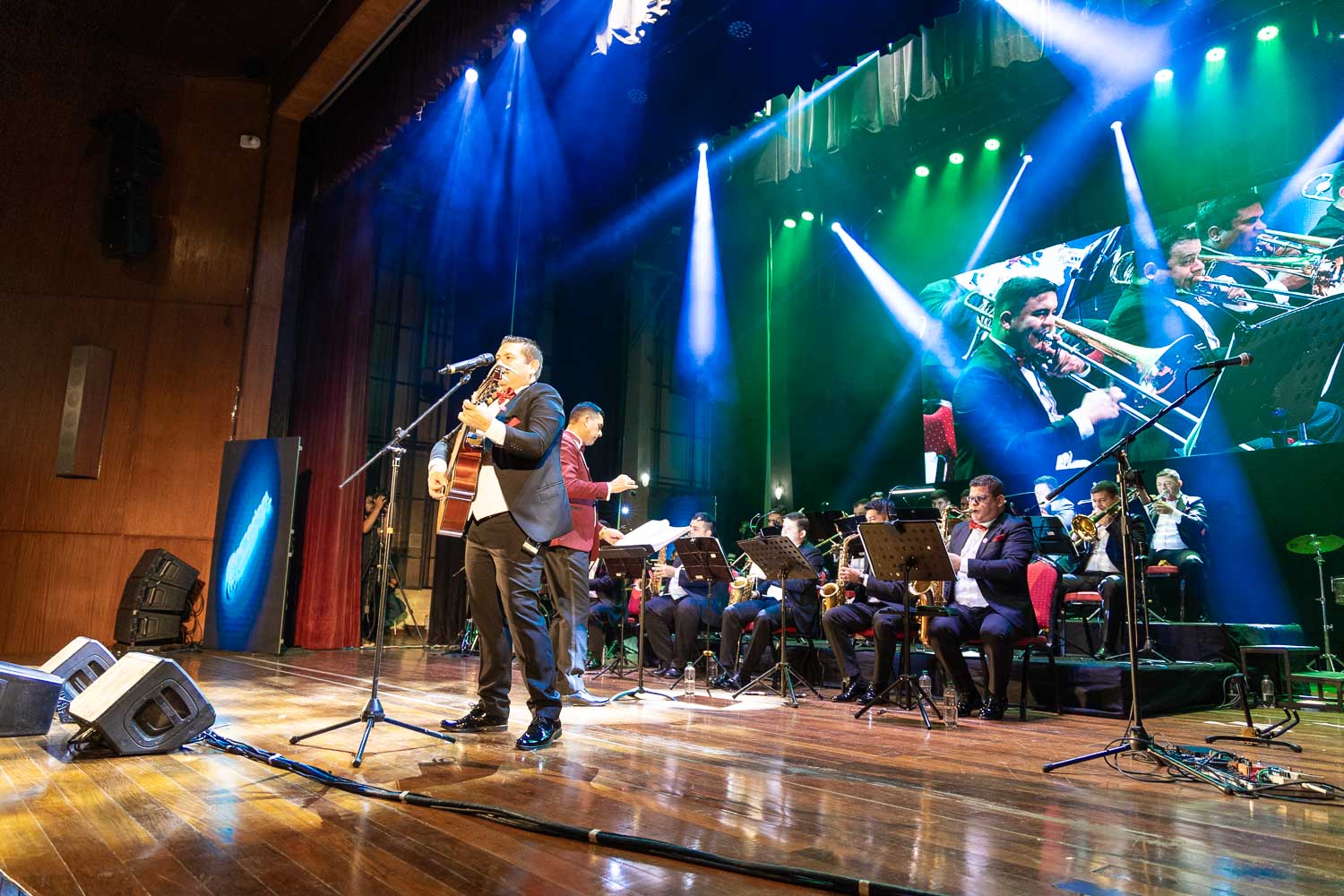 Concierto Homenaje a la Madre y a la Patria