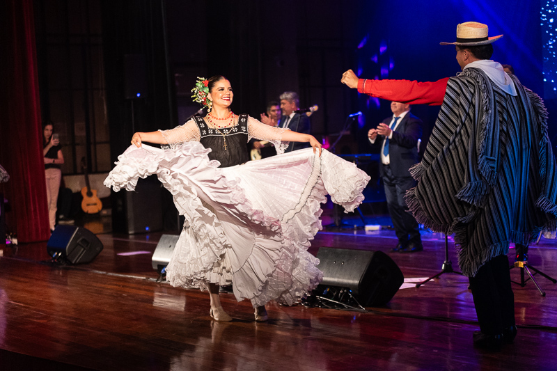 Serenata a la Mujer 2025