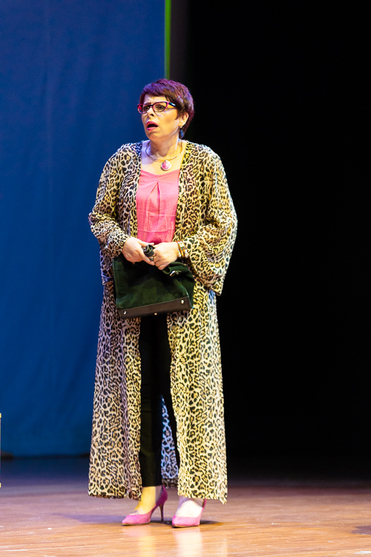 Obra de Teatro "Mi Grado es un Peligro"