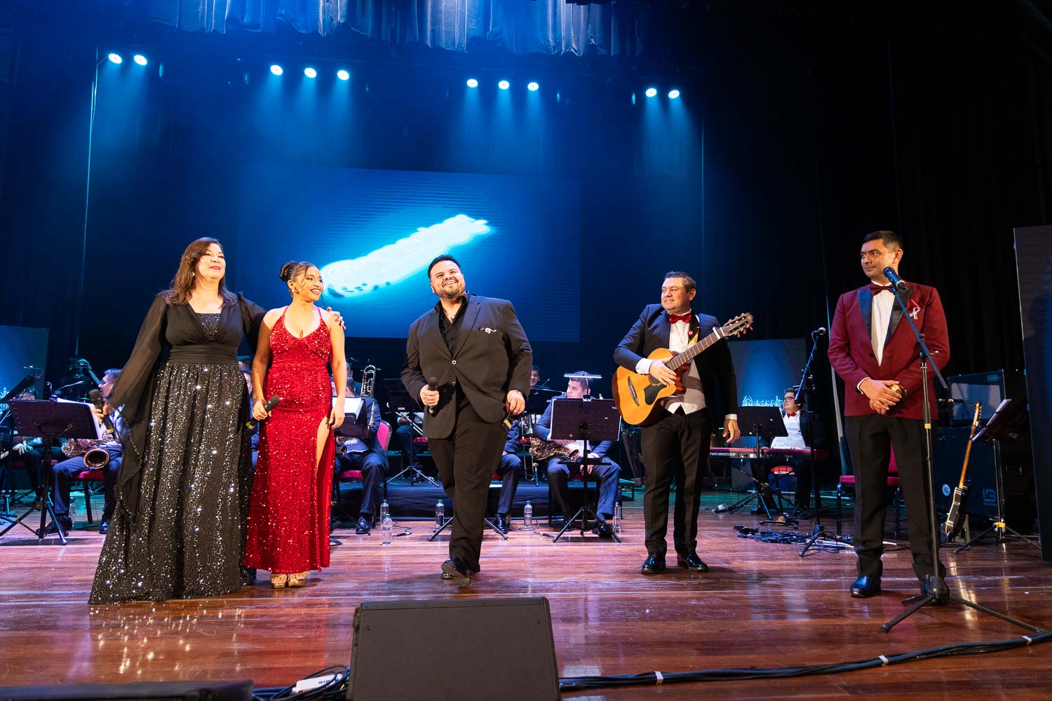 Concierto Homenaje a la Madre y a la Patria