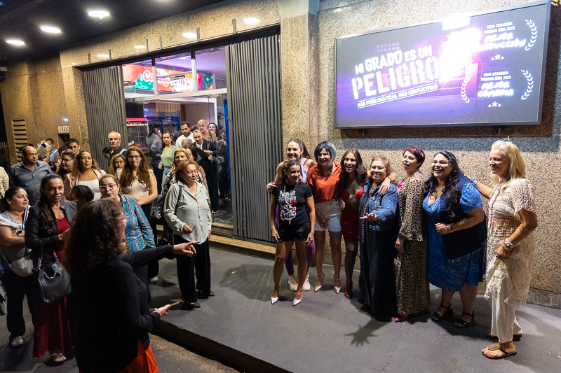 Obra de Teatro "Mi Grado es un Peligro"