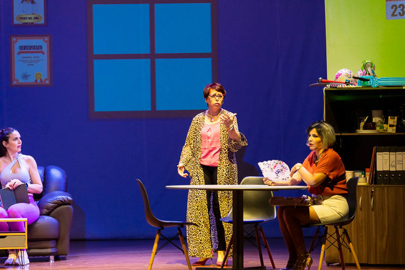 Obra de Teatro "Mi Grado es un Peligro"