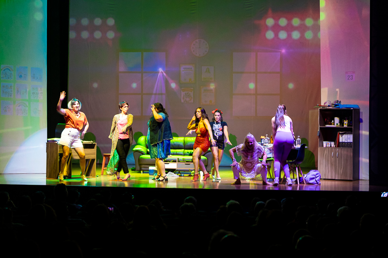 Obra de Teatro "Mi Grado es un Peligro"