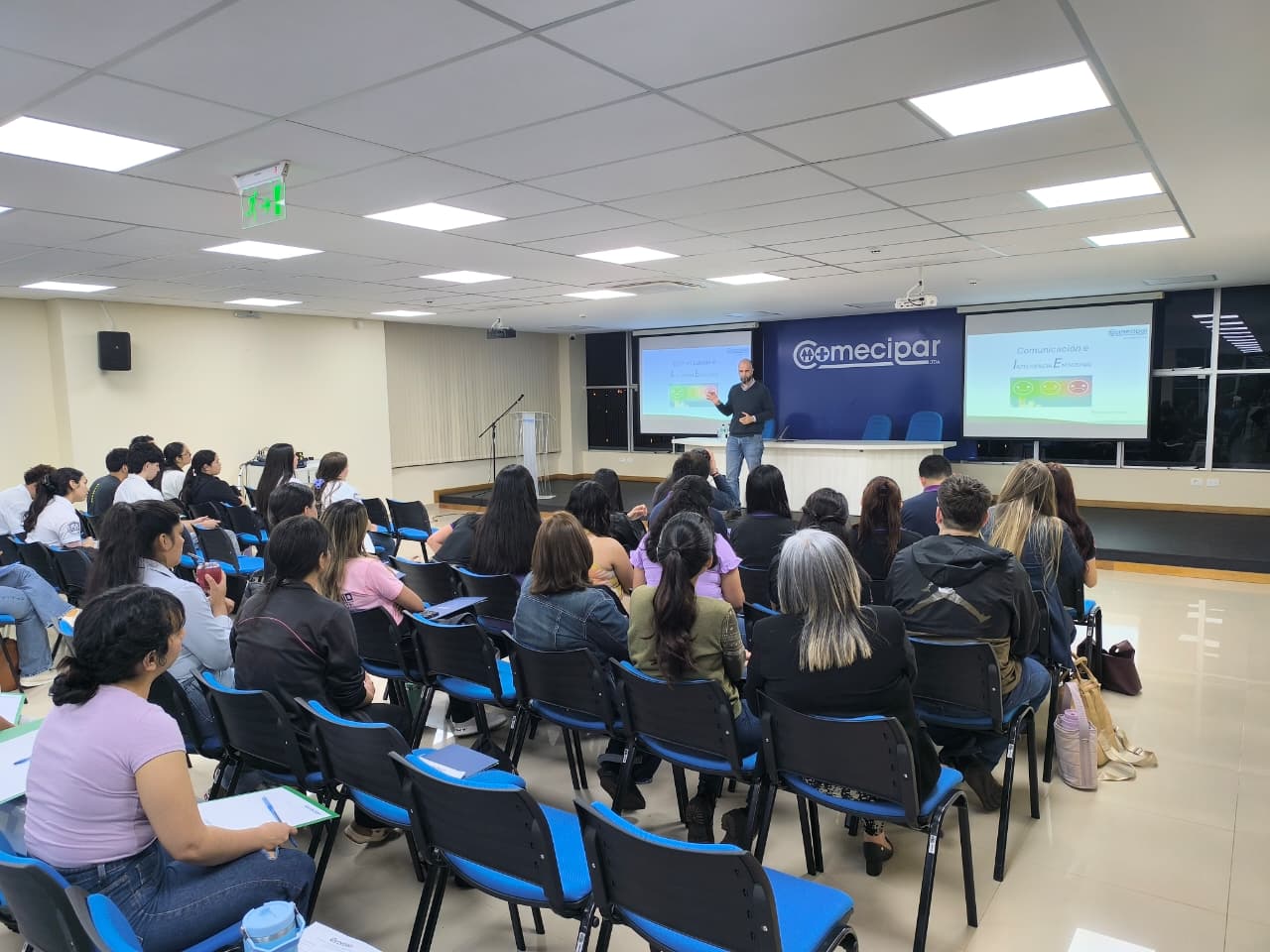 Charla Comunicación e Inteligencia Emocional