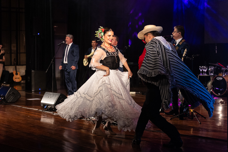 Serenata a la Mujer 2025